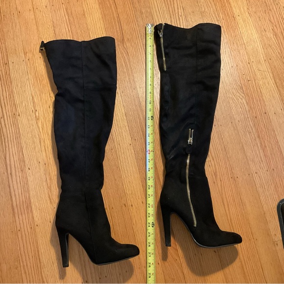 Thigh high black suede boots - Picture 6 of 12